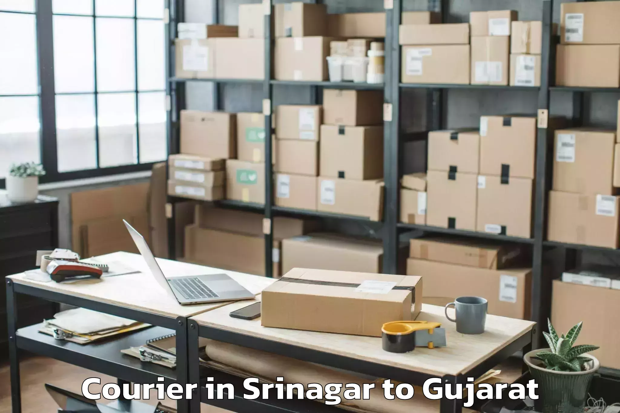 Srinagar to Lunavada Courier